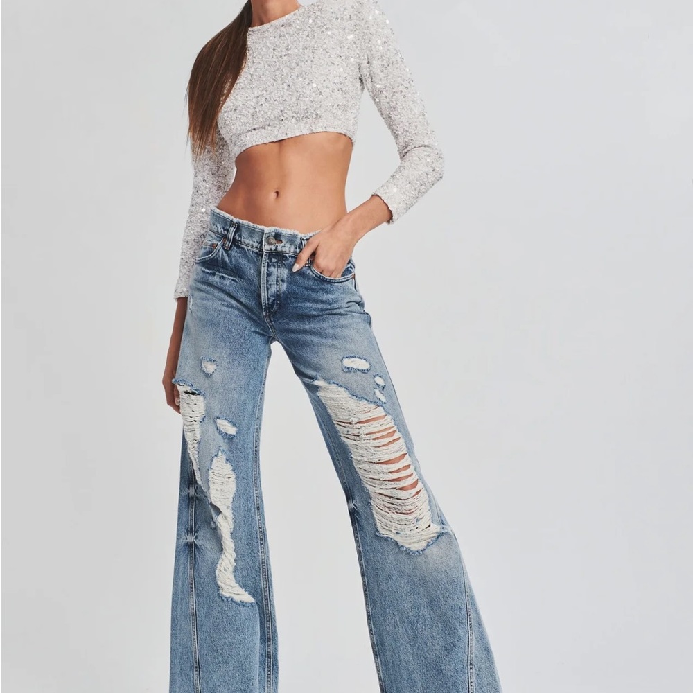 MOUNTAIN WIDE LEG JEAN - SORRENTO / 24
COLOR: SORRENTO